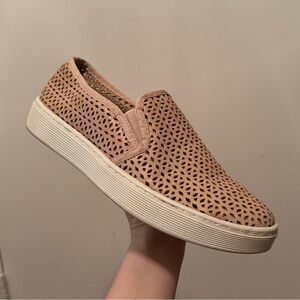 Sofft Somers II Cut Out Slip-On Sneaker in Blush - Size 8